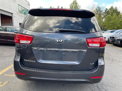 2016 Kia Sedona LX