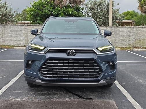 2024 Toyota Grand Highlander LIMITED