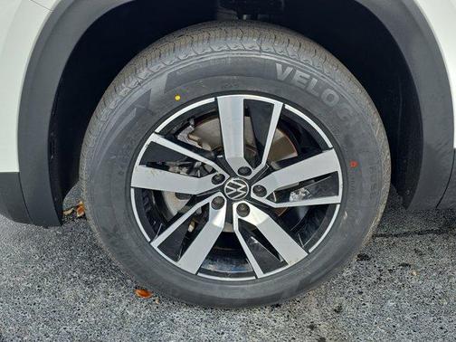 2023 Volkswagen Atlas 2.0T SE