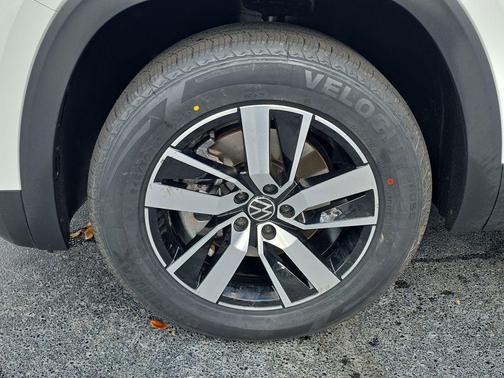 2023 Volkswagen Atlas 2.0T SE