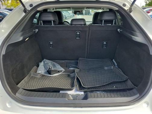 Snowflake White Pearl Mica 2025 Mazda CX-30 2.5 S Preferred Package
