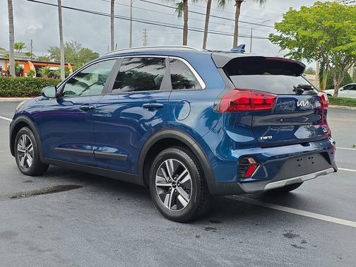2022 Kia Niro LXS