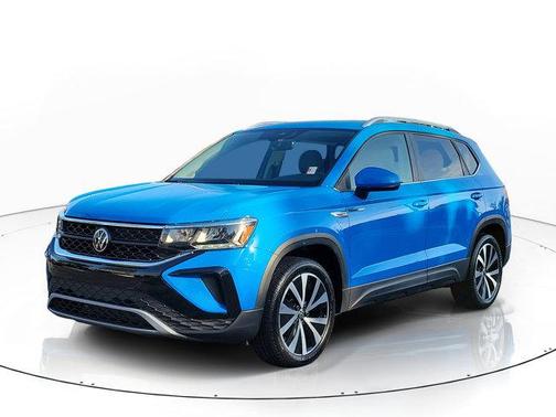 Cornflower Blue 2023 Volkswagen Taos 1.5T SE