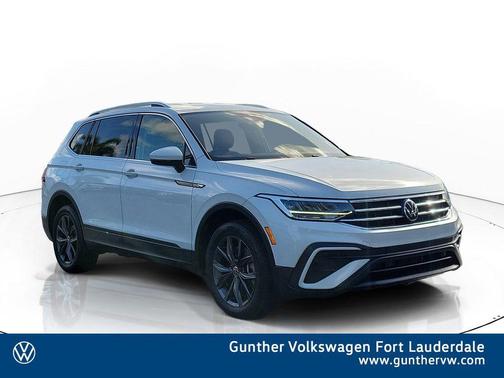 Opal White Pearl Effect 2023 Volkswagen Tiguan 2.0T SE