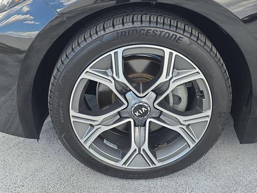 2021 Kia Stinger GT-Line