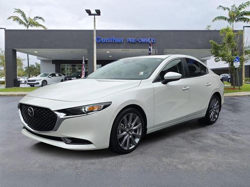 2023 Mazda Mazda3 FWD w/Preferred Package