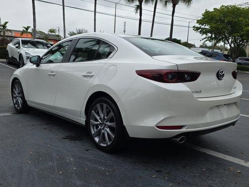 2023 Mazda Mazda3 FWD w/Preferred Package