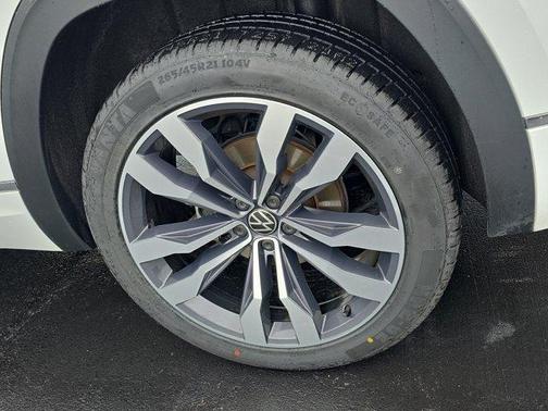 2022 Volkswagen Atlas 3.6L SEL Premium R-Line