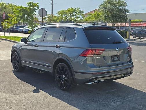 2021 Volkswagen Tiguan 2.0T SE R-Line Black