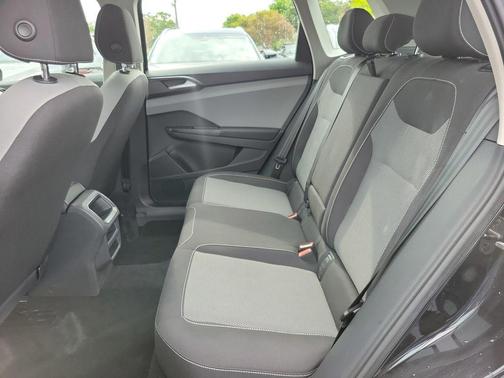 Deep Black Pearl Effect 2023 Volkswagen Taos 1.5T S