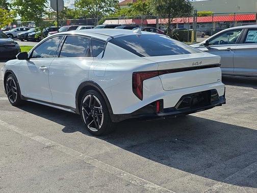 2025 Kia K4 GT-Line