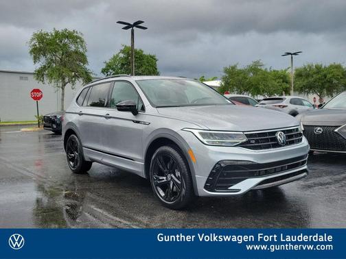 Pyrite Silver Metallic 2023 Volkswagen Tiguan 2.0T SE R-Line Black