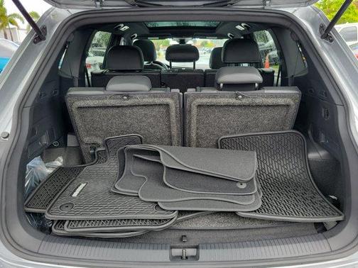 Pyrite Silver Metallic 2023 Volkswagen Tiguan 2.0T SE R-Line Black