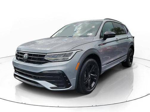 Pyrite Silver Metallic 2023 Volkswagen Tiguan 2.0T SE R-Line Black