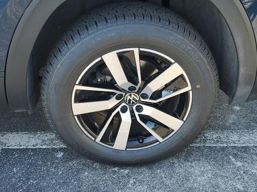 2023 Volkswagen Atlas 2.0T SE