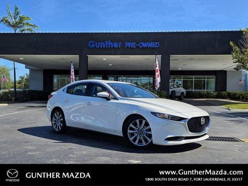 2022 Mazda Mazda3 FWD w/Preferred Package