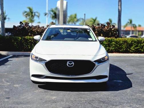 2022 Mazda Mazda3 FWD w/Preferred Package
