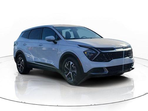 Glacial White Pearl 2023 Kia Sportage EX