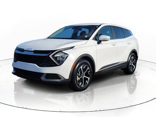 Glacial White Pearl 2023 Kia Sportage EX