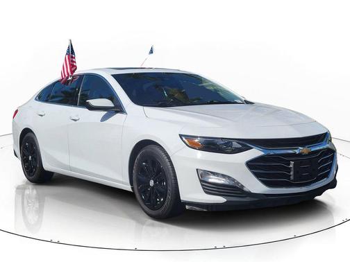 Summit White 2024 Chevrolet Malibu LT