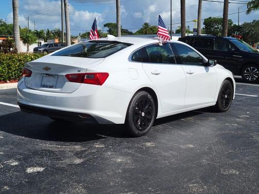 Summit White 2024 Chevrolet Malibu LT