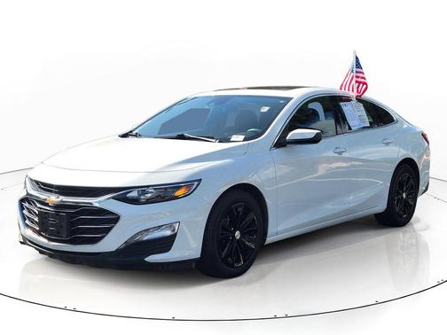 Summit White 2024 Chevrolet Malibu LT