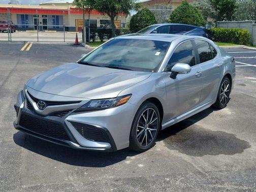 2022 Toyota Camry SE