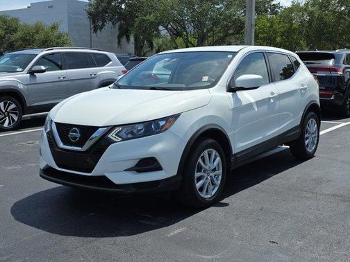 2020 Nissan Rogue Sport S