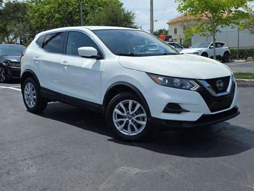 2020 Nissan Rogue Sport S
