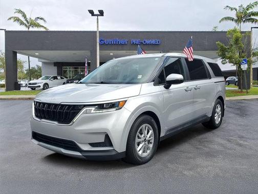 2023 Kia Carnival LX