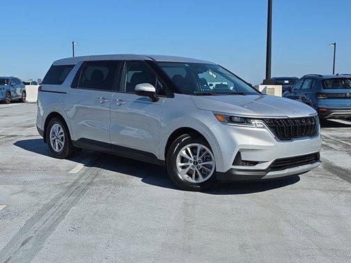 2023 Kia Carnival LX