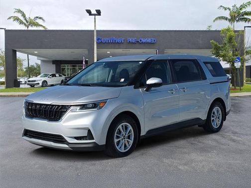 2023 Kia Carnival LX