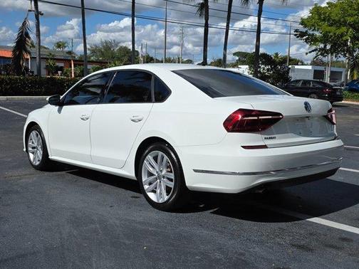 2019 Volkswagen Passat 2.0T Wolfsburg