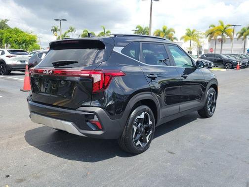 Fusion Orange 2025 Kia Seltos EX
