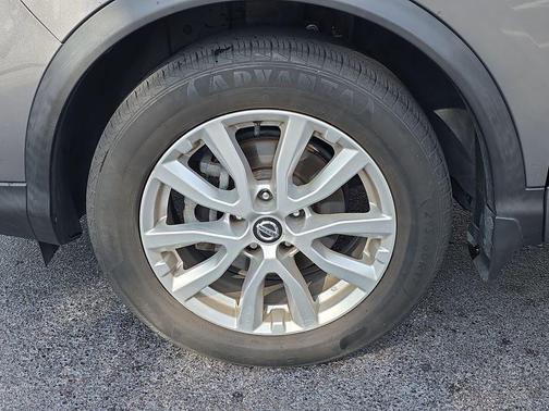 2021 Nissan Rogue Sport SV