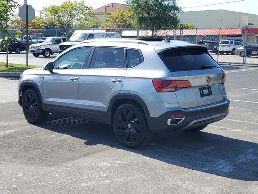 2024 Volkswagen Taos 1.5T SEL