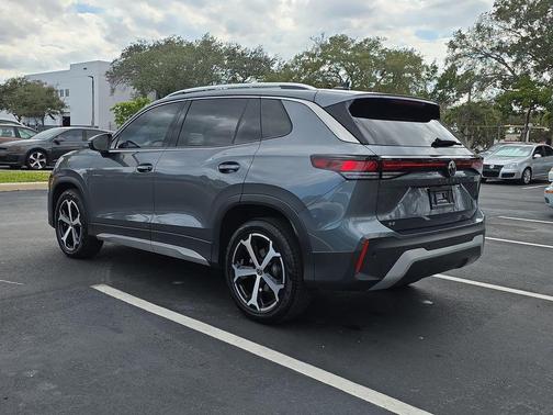 2025 Volkswagen Tiguan 2.0T SE