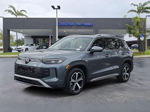 2025 Volkswagen Tiguan 2.0T SE