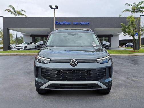 2025 Volkswagen Tiguan 2.0T SE