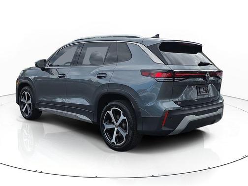 Platinum Gray Metallic 2025 Volkswagen Tiguan 2.0T SE