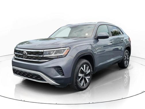 Platinum Gray Metallic 2022 Volkswagen Atlas Cross Sport 2.0T SE