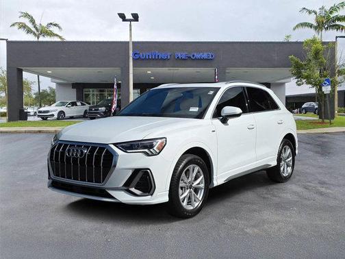 2024 Audi Q3 45 S line Premium