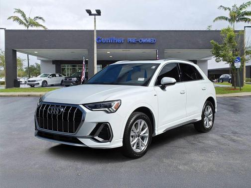 2024 Audi Q3 45 S line Premium