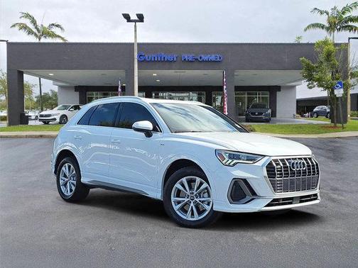 2024 Audi Q3 45 S line Premium