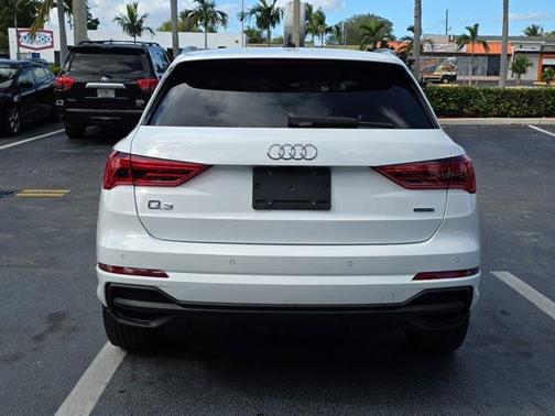 2024 Audi Q3 45 S line Premium