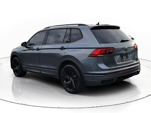 Platinum Gray Metallic 2023 Volkswagen Tiguan 2.0T SE R-Line Black