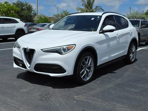2018 Alfa Romeo Stelvio Sport