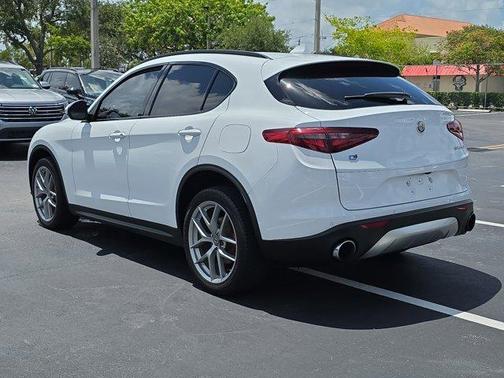 2018 Alfa Romeo Stelvio Sport