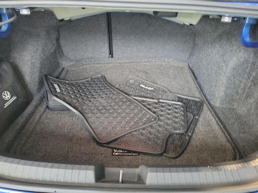 Rising Blue Metallic 2024 Volkswagen Jetta 1.5T SE