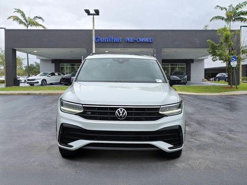 2022 Volkswagen Tiguan 2.0T SE R-Line Black